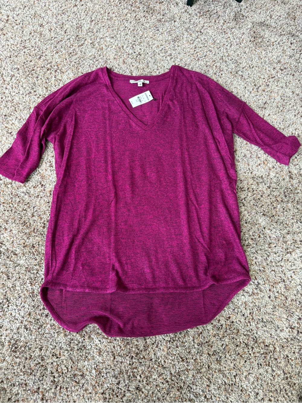 Express Long Sleeve V-Neck Tunic in Magenta